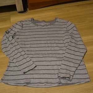 Maurices Gray & White Striped Long Sleeve Tee Shirt